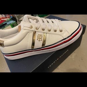 White Tommy Hilfiger sneakers